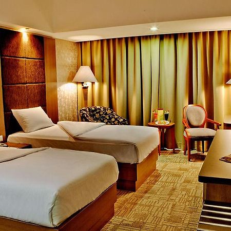 Treva International Hotel Jakarta Kültér fotó