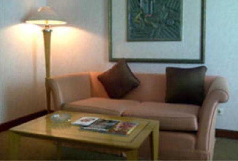 Treva International Hotel Jakarta Kültér fotó