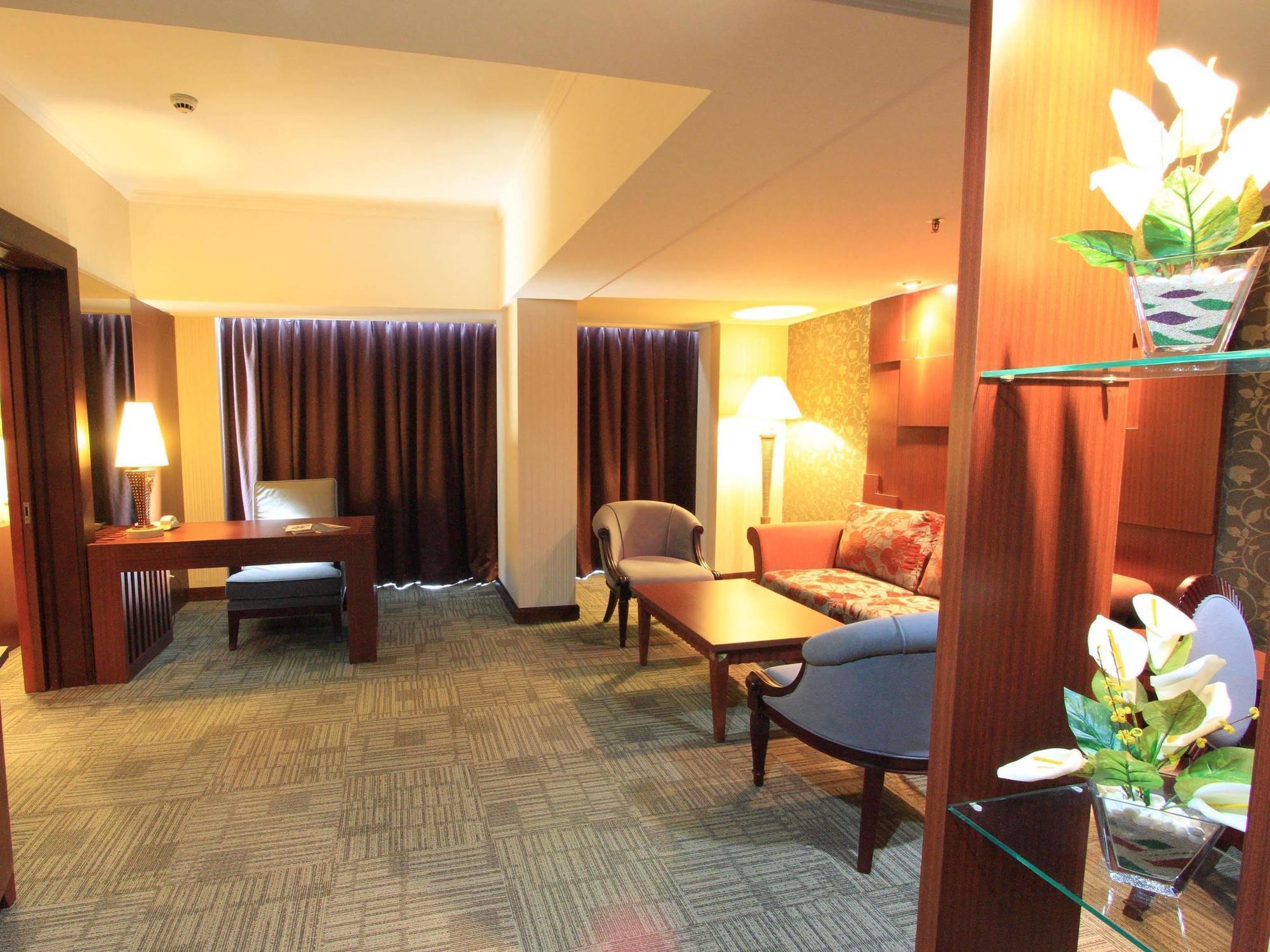 Treva International Hotel Jakarta Kültér fotó