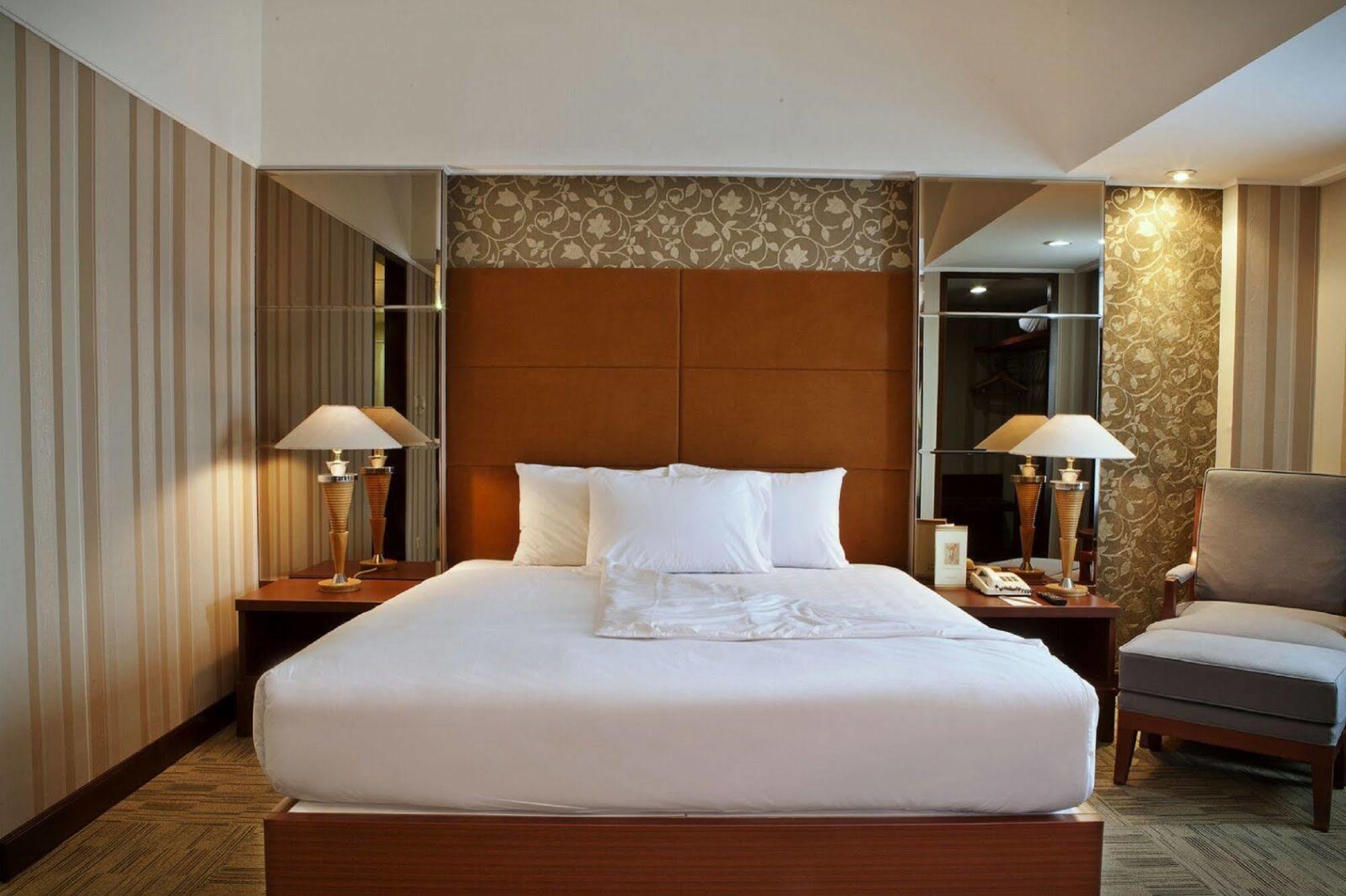 Treva International Hotel Jakarta Kültér fotó